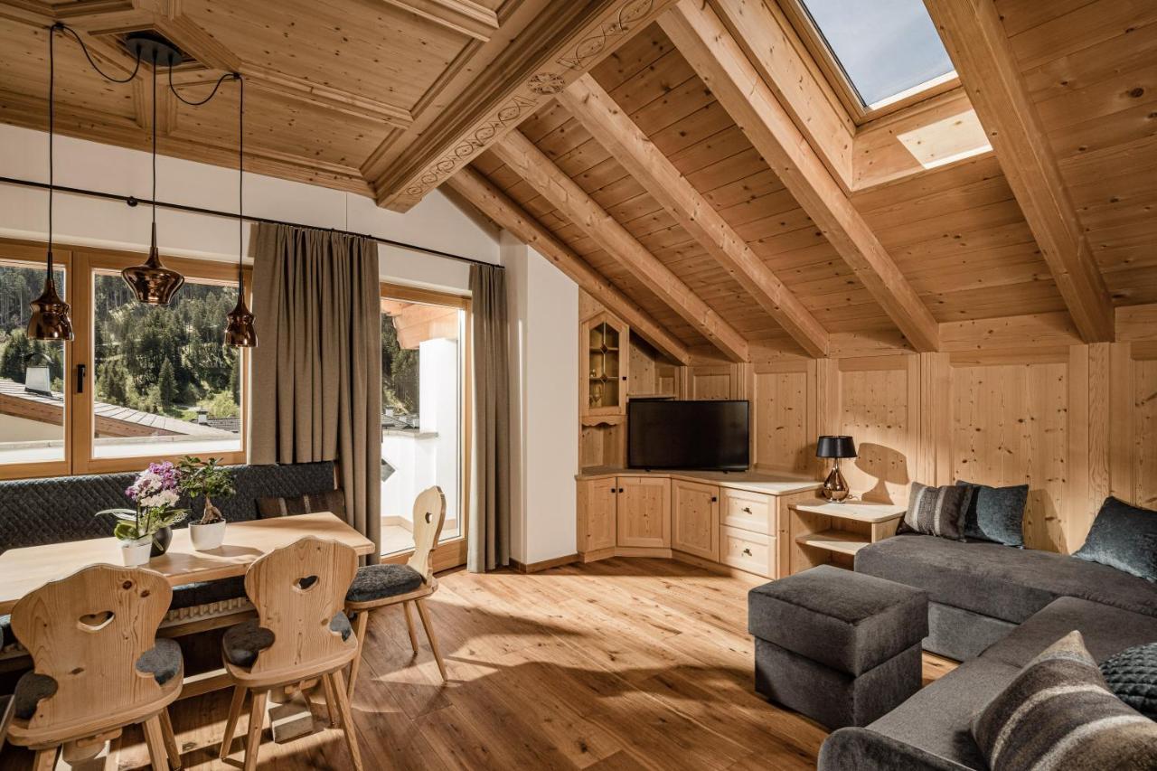 Apartments Belaval Santa Cristina Val Gardena Екстер'єр фото